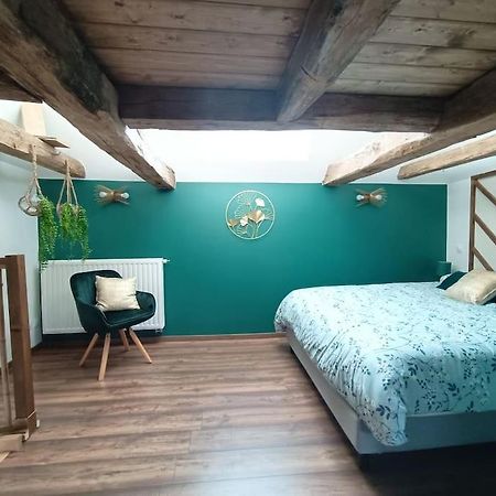 Appartement Independant La Tour Des Tuileries Aydoilles ภายนอก รูปภาพ