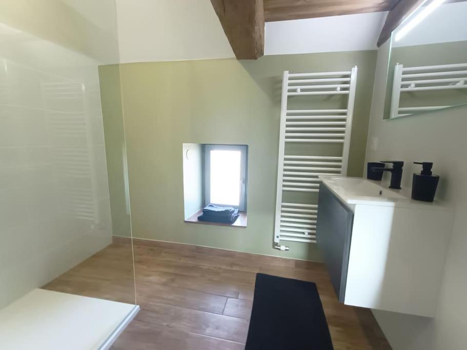 Appartement Independant La Tour Des Tuileries Aydoilles ภายนอก รูปภาพ