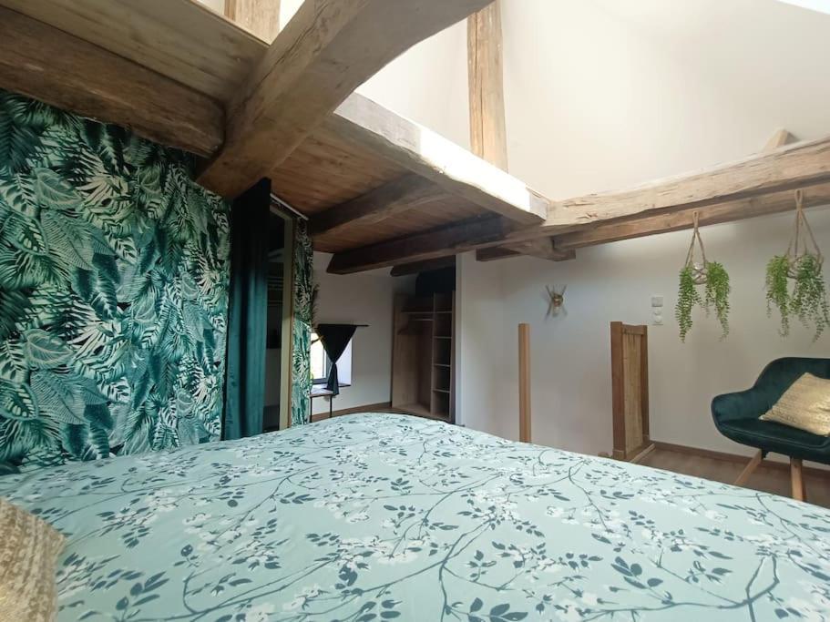 Appartement Independant La Tour Des Tuileries Aydoilles ภายนอก รูปภาพ