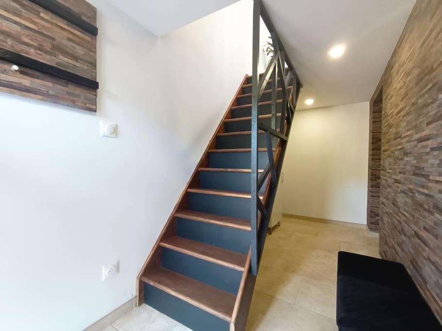 Appartement Independant La Tour Des Tuileries Aydoilles ภายนอก รูปภาพ