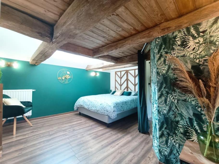 Appartement Independant La Tour Des Tuileries Aydoilles ภายนอก รูปภาพ